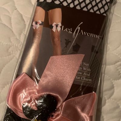 HALLOWEEN LEG AVENUE INDUSTRIAL NET STOCKINGS with SATIN BOWS & BAT CHARM - O/S